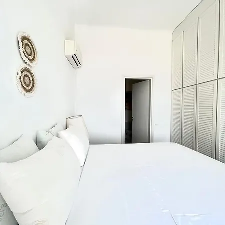 Vila Laguna Blue Mykonos Town