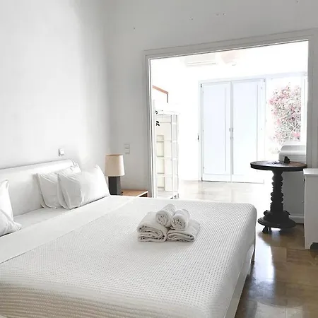 Vila Laguna Blue Mykonos Town